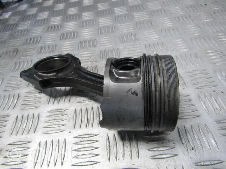 Opel Astra F Piston with connecting rod 