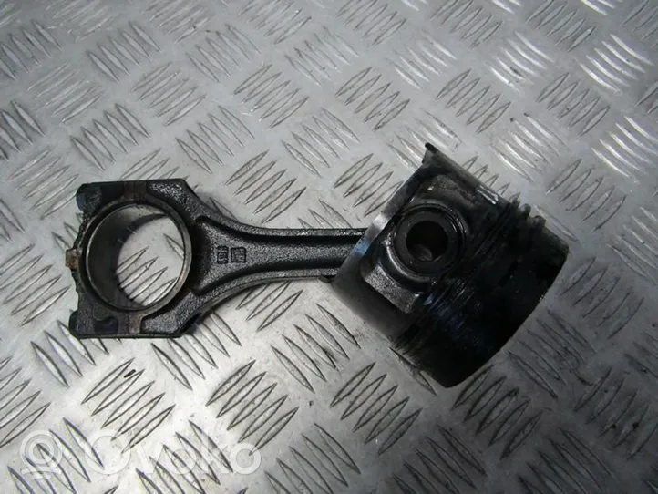 Opel Astra F Piston avec bielle 