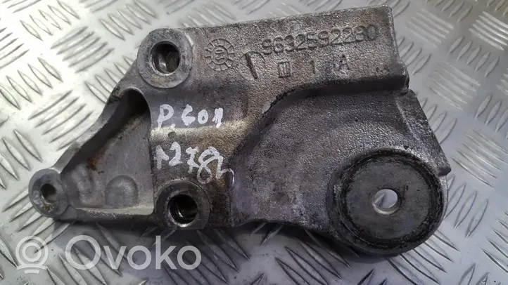 Peugeot 607 Support, suspension du moteur 9632592280