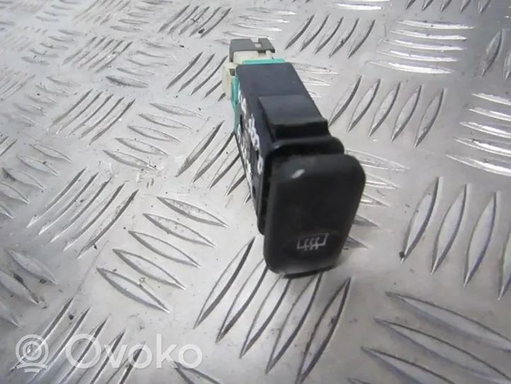 KIA Sedona Windscreen/window heater switch 