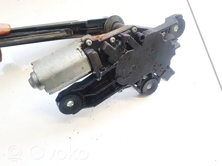 Ford Mondeo MK IV Galinio stiklo valytuvo varikliukas 0390201823