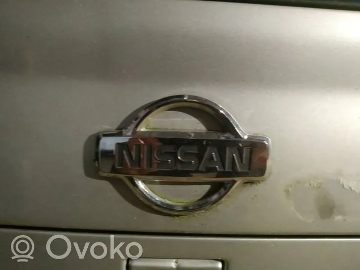 Nissan Primera Значок производителя 