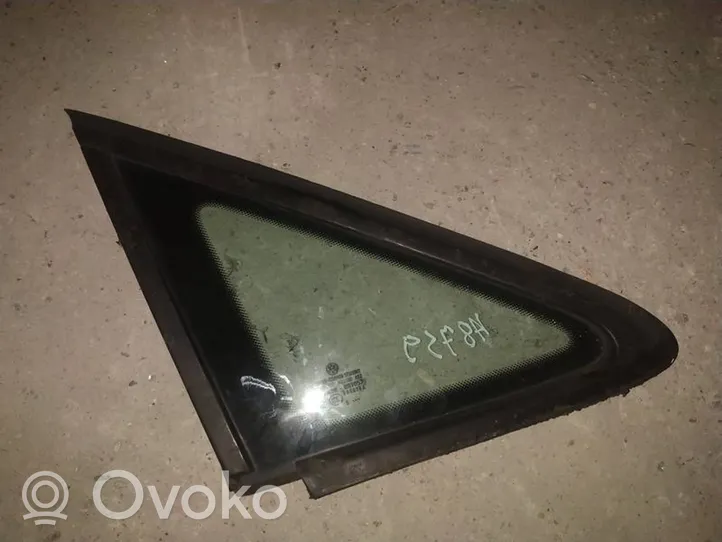 Volkswagen Caddy Front triangle window/glass 