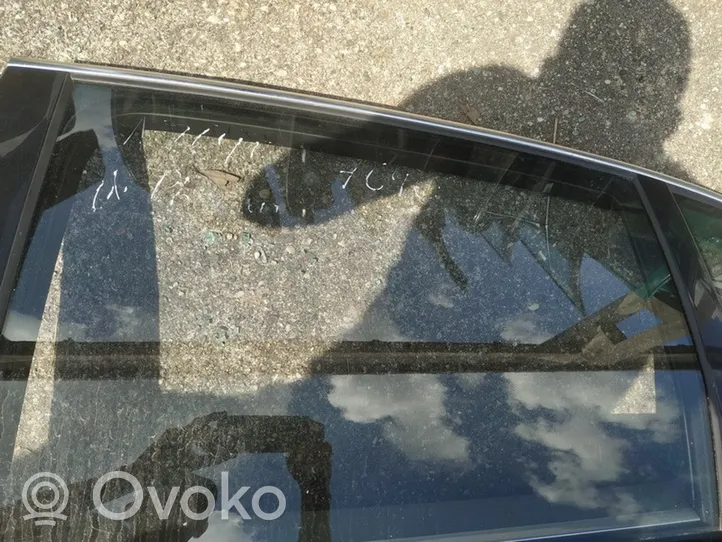 Volkswagen Phaeton Rear door window glass 