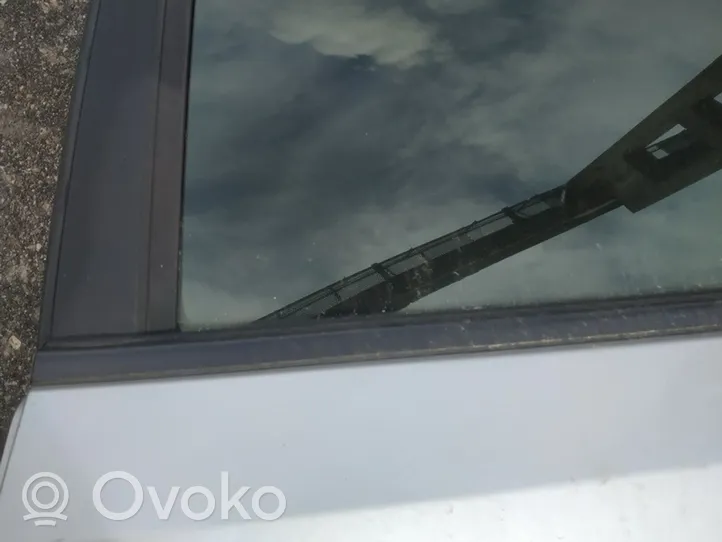 Nissan Almera Tino Rivestimento modanatura del vetro della portiera posteriore 