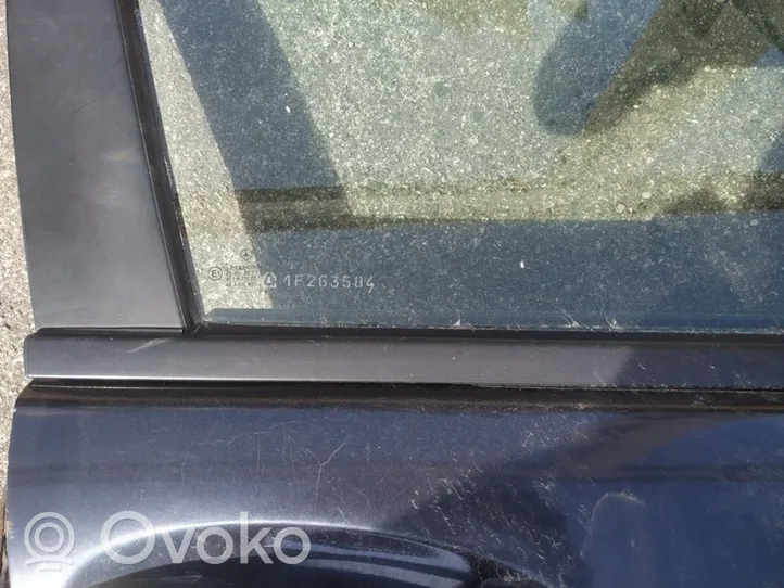Mercedes-Benz C W203 Priekinių durų stiklo apdaila 