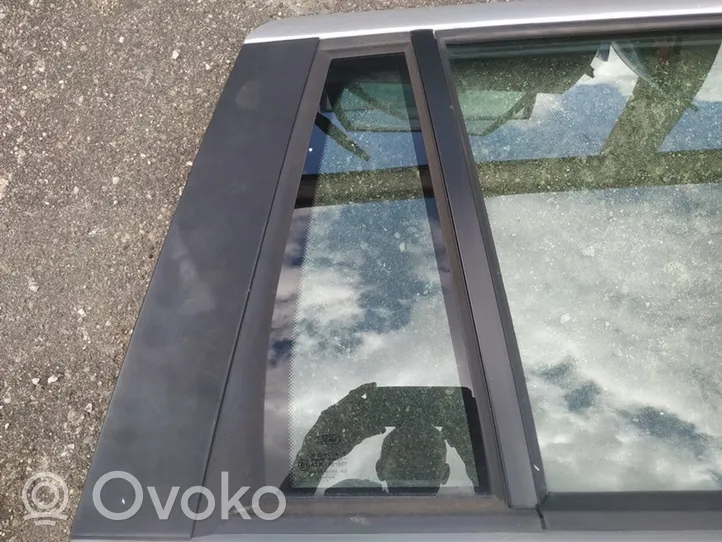 Ford Mondeo Mk III Rear vent window glass 