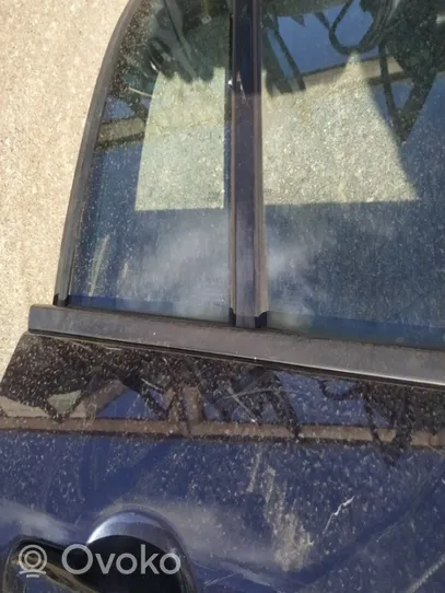 Renault Vel Satis Listón embellecedor de la ventana de la puerta trasera 