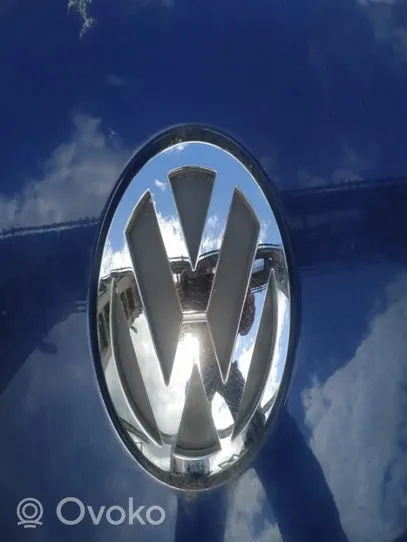 Volkswagen Touareg I Manufacturer badge logo/emblem 