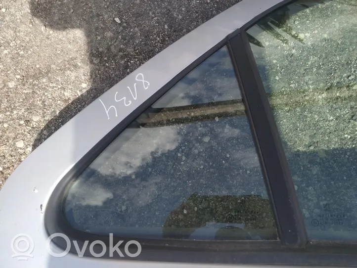 Peugeot 406 Szyba karoseryjna drzwi tylnych 