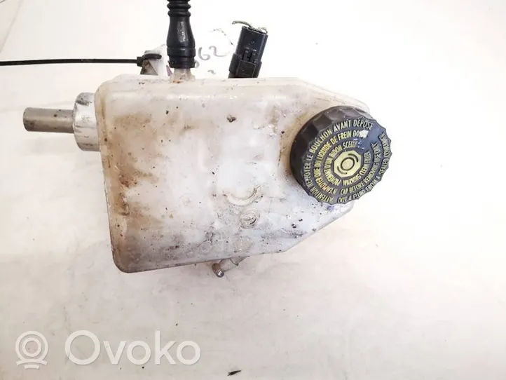 Citroen C8 Brake fluid reservoir 