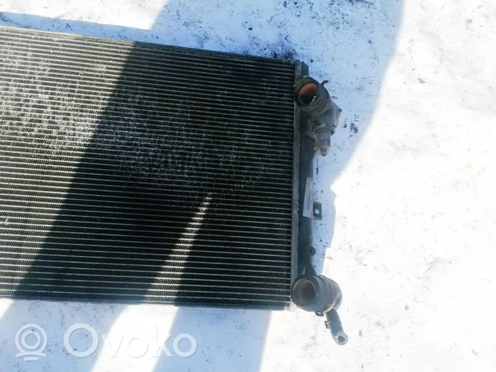 Volkswagen Golf V Radiateur de refroidissement 1K0121253H