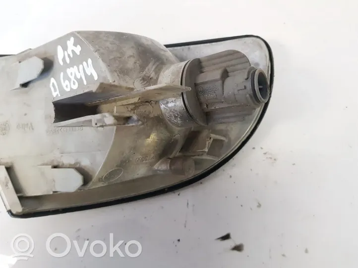 Audi A4 S4 B5 8D Front indicator light 