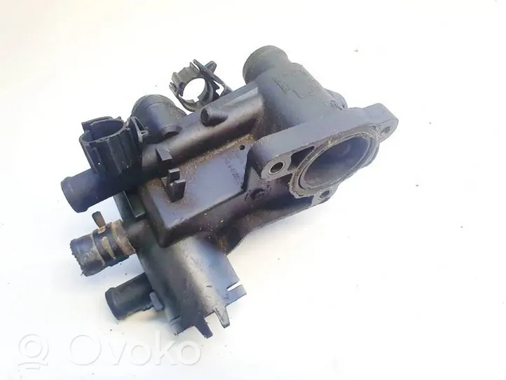 Volkswagen Bora Tuyau de liquide de refroidissement moteur 032121121b