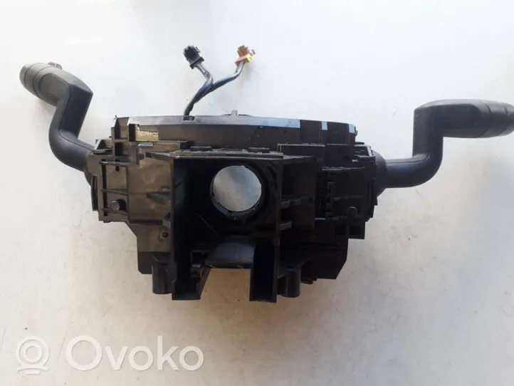 Land Rover Freelander 2 - LR2 Pyyhkimen/suuntavilkun vipukytkin 6G9N13N064ZG