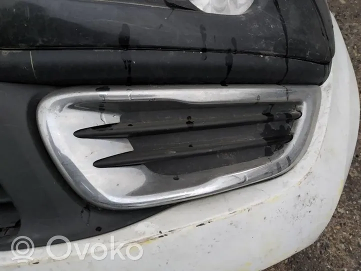 Citroen C3 Picasso Kratka dolna zderzaka przedniego 