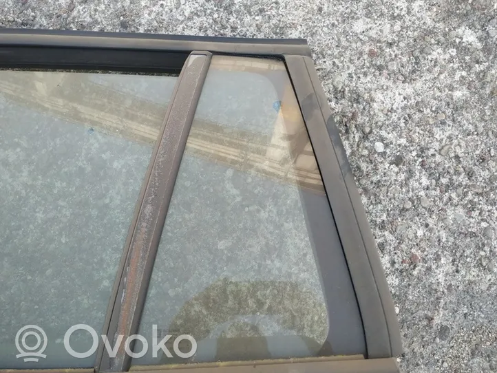 Opel Vectra C Rear vent window glass 