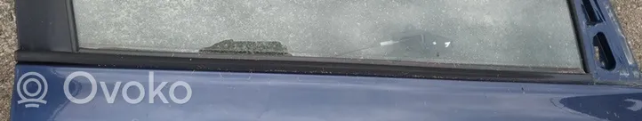 Toyota Avensis Verso Listón embellecedor de la ventana de la puerta delantera 
