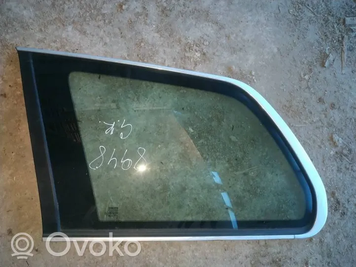 Volvo XC90 Aizmugurējais virsbūves sānu stikls 