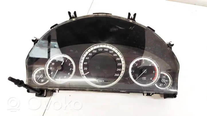 Mercedes-Benz E W212 Tachimetro (quadro strumenti) A2129004104