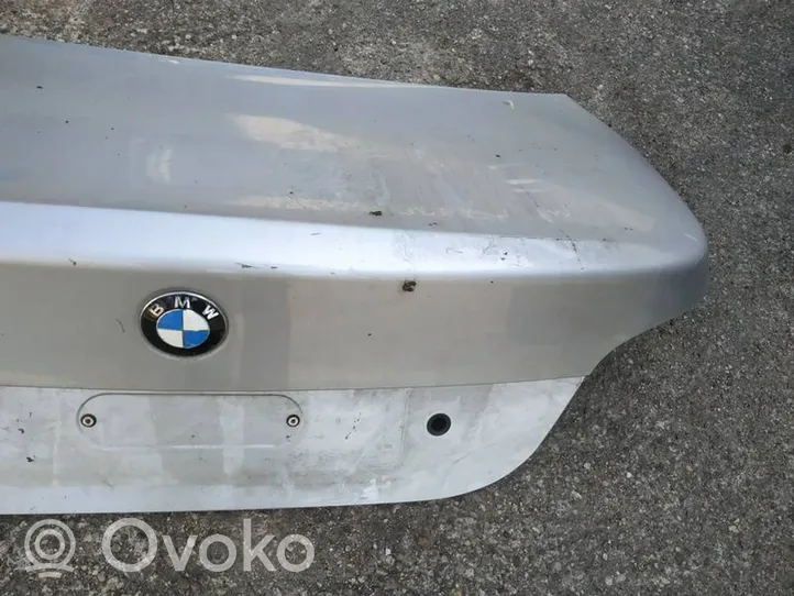 BMW 5 E60 E61 Galinis dangtis (bagažinės) pilkas