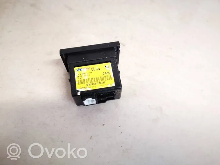 KIA Sportage USB socket connector 96120d9600