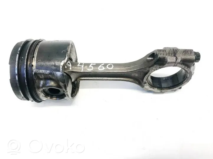 KIA Carens I Piston with connecting rod 