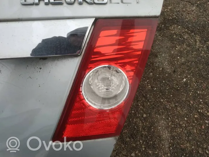 Chevrolet Epica Lampy tylnej klapy bagażnika 