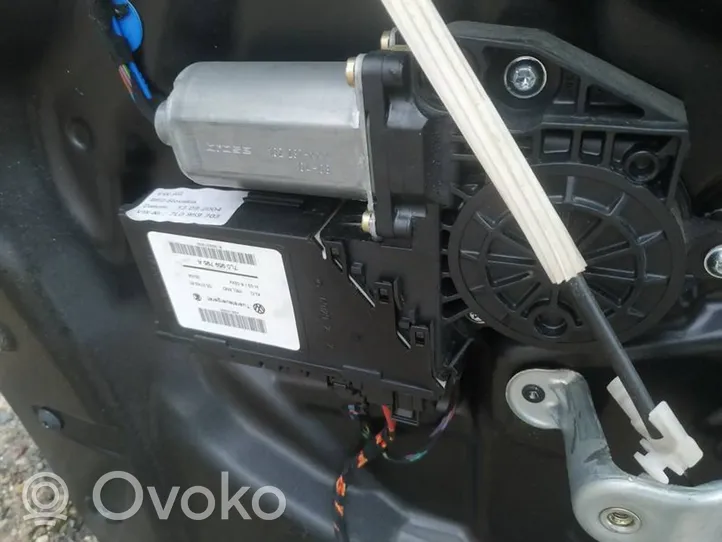 Volkswagen Touareg I Moteur de lève-vitre de porte arrière 7l0959795a