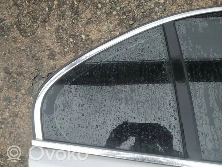 BMW 5 E39 Rear vent window glass 