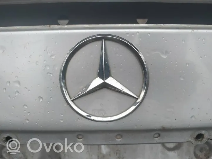 Mercedes-Benz C W203 Manufacturer badge logo/emblem 