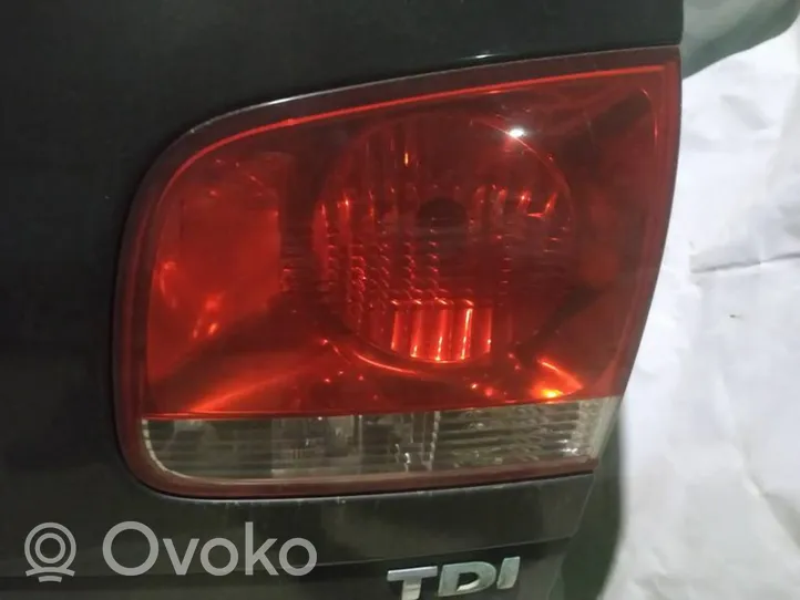 Volkswagen Touareg I Tailgate rear/tail lights 