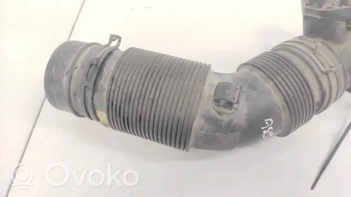 Audi Q7 4L Air intake hose/pipe 