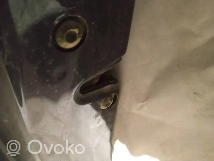 Volkswagen Golf IV Rear door lock 