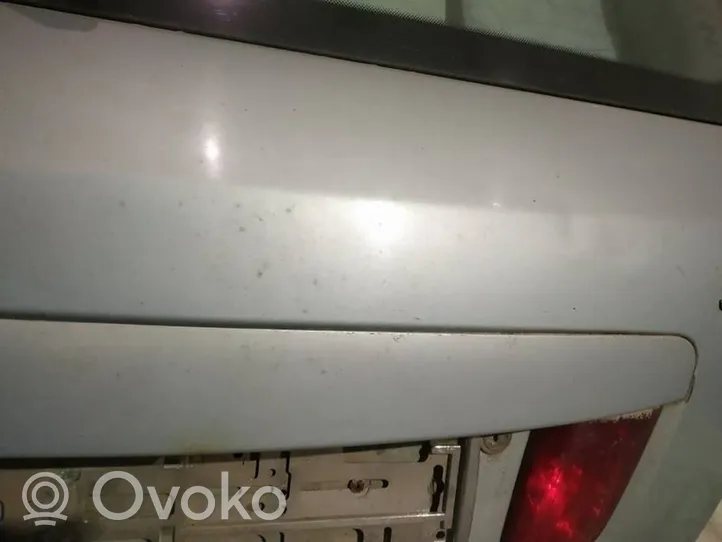 Fiat Stilo Takaluukun rekisterikilven valon palkki 