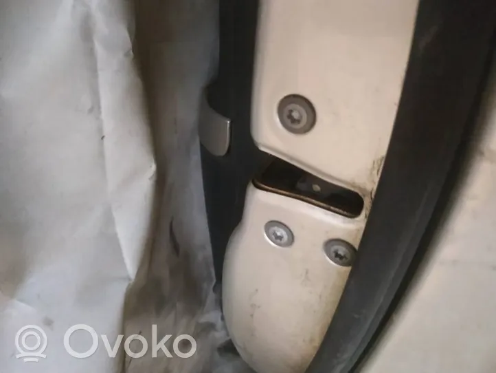 Toyota Corolla Verso AR10 Priekinė durų spyna 