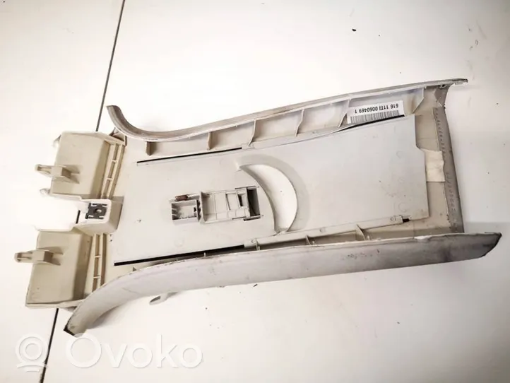 Volkswagen Golf Plus Inne części wnętrza samochodu 5m0868312a