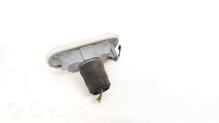 Audi A4 S4 B6 8E 8H Seitenblinker 8E0949127