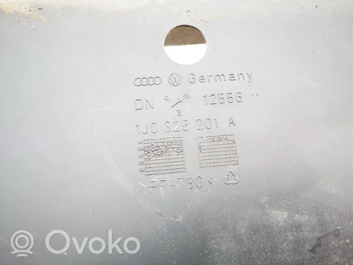 Volkswagen Golf IV Inne części karoserii 1j0825201a