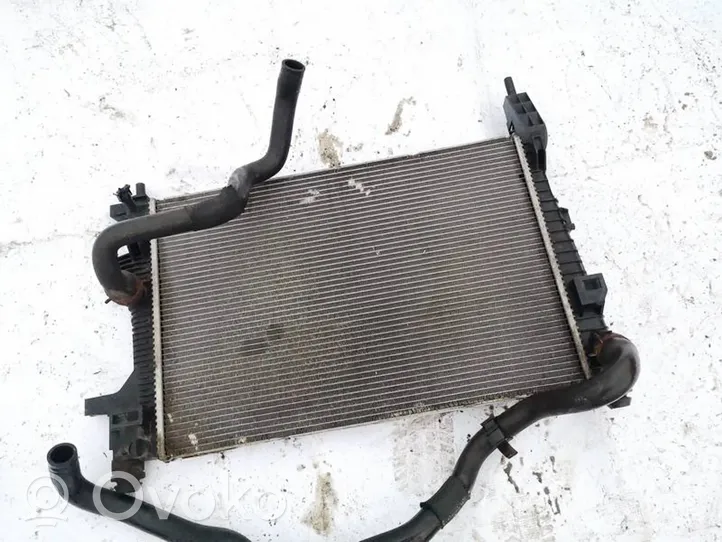 Ford Focus Jäähdyttimen lauhdutin bv618005bb