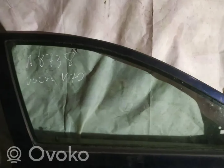 Volvo V70 priekšējo durvju stikls (četrdurvju mašīnai) 