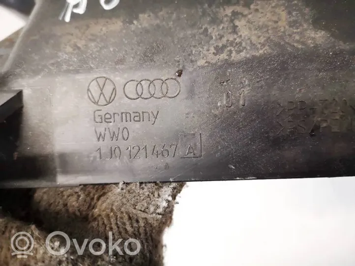 Volkswagen Golf IV Kita išorės detalė 1j0121467a