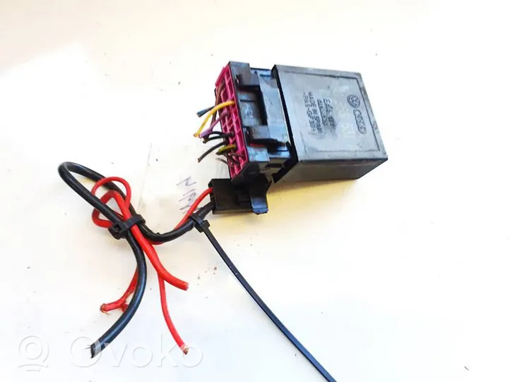 Skoda Superb B5 (3U) Other relay 4b0955531a