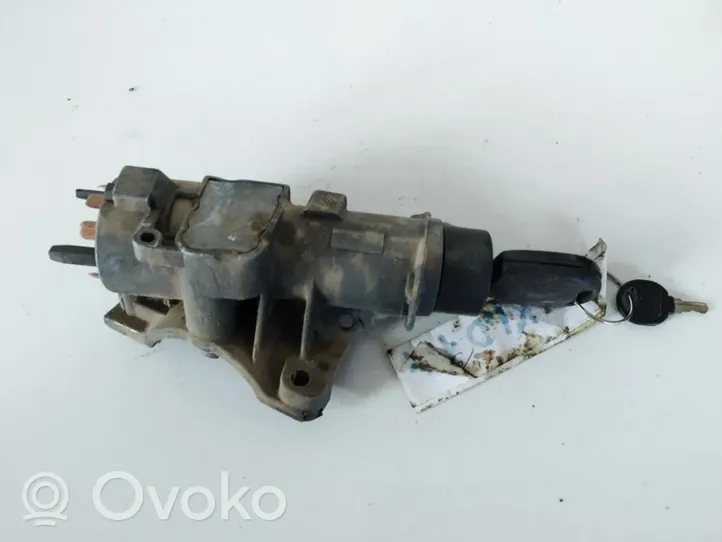 Volkswagen Polo Verrouillage de commutateur d'allumage 4b0905851