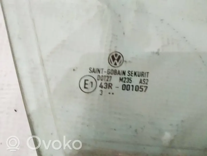 Volkswagen Golf V Etuoven ikkunalasi, neliovinen malli 