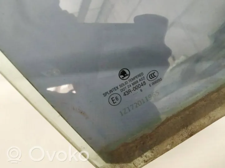 Skoda Octavia Mk2 (1Z) Szyba drzwi tylnych 