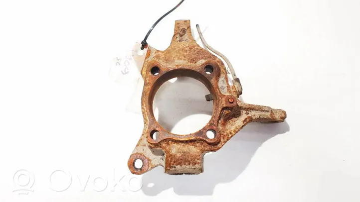 Mitsubishi Grandis Cubo de rueda delantera 