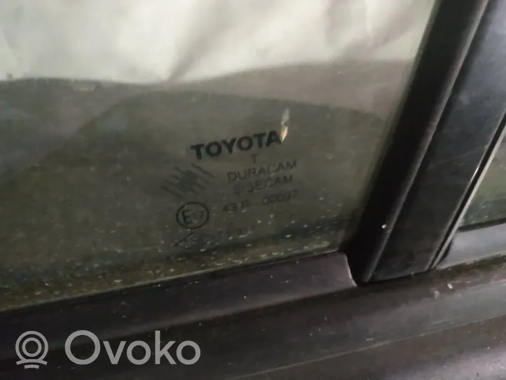 Toyota Corolla Verso AR10 Fenêtre latérale avant / vitre triangulaire (4 portes) 