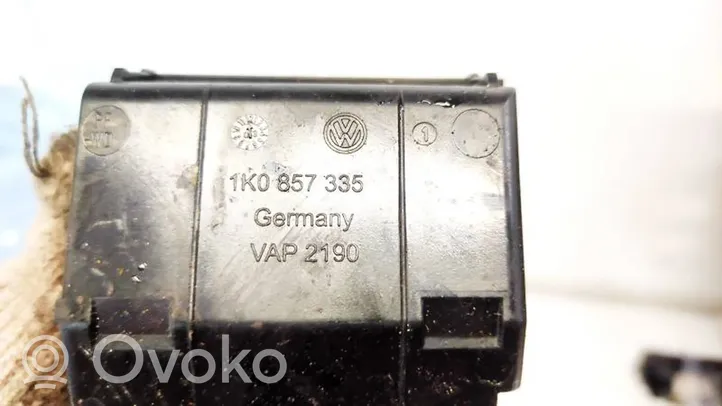 Volkswagen Golf V Auton tuhkakuppi 1K0857335