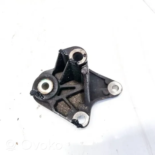 Ford Focus Engine mounting bracket 326b48